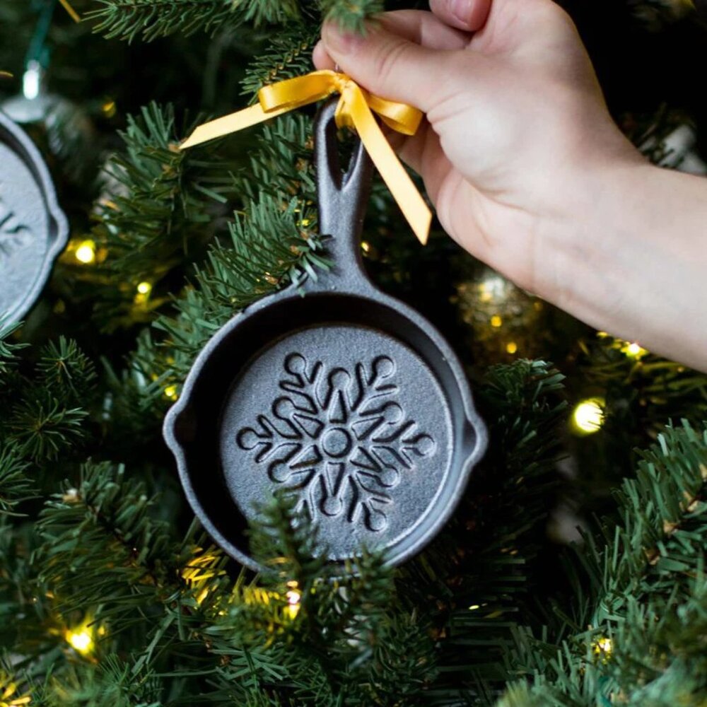 Lodge Cast Iron 2017 Holiday Mini Skillet
